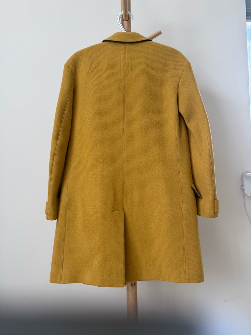 Burberry Women Mustard Wool Blend Single-Breasted Coat - Picture 5 of 6